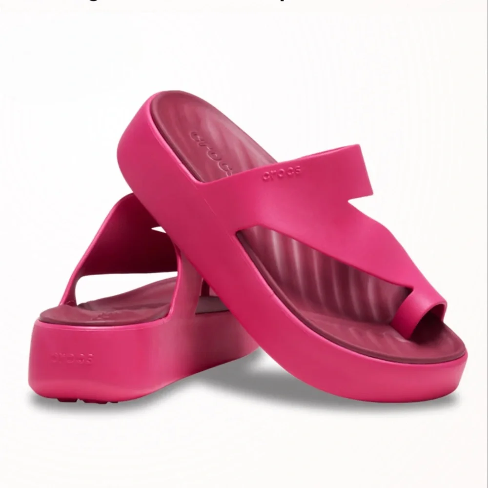 NWT - Crocs Getaway Platform Toe Loop Dragon Fruit Women’s Size 9. - Picture 2 of 10